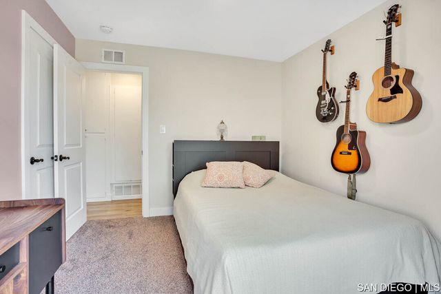 368 Los Reyes DR, San Diego, CA 92114