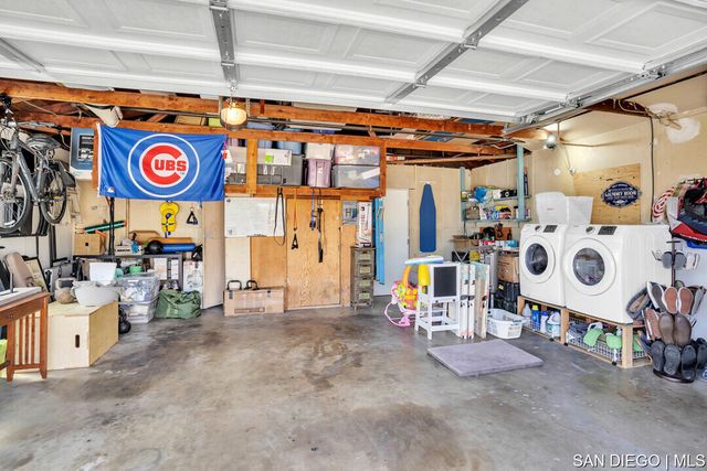 368 Los Reyes DR, San Diego, CA 92114