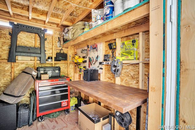 368 Los Reyes DR, San Diego, CA 92114