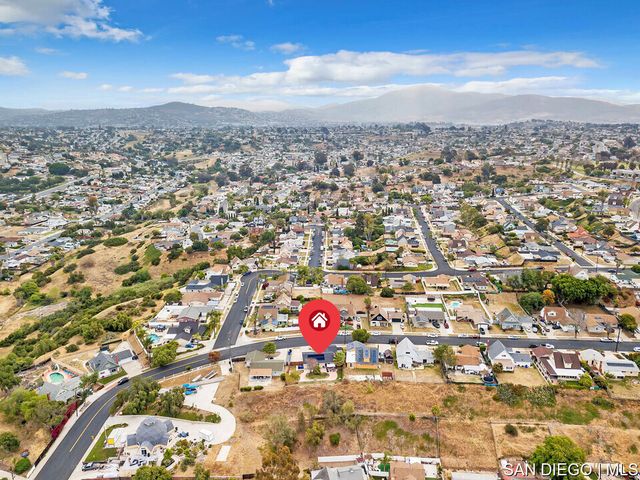 368 Los Reyes DR, San Diego, CA 92114