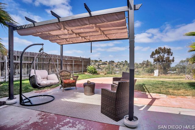 368 Los Reyes DR, San Diego, CA 92114