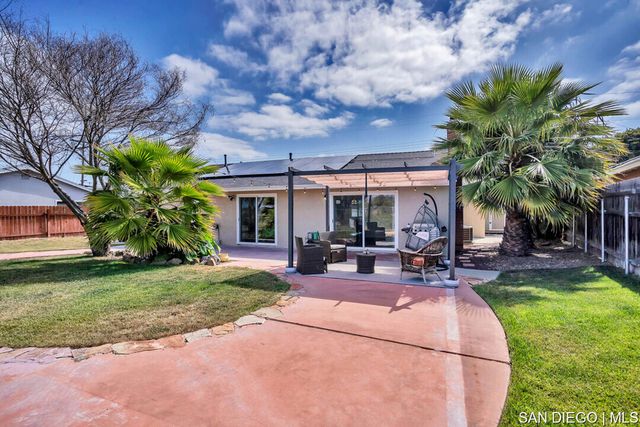 368 Los Reyes DR, San Diego, CA 92114