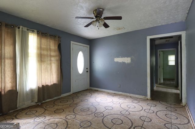 6096 Blackhawk Trail SE, Mableton, GA 30126