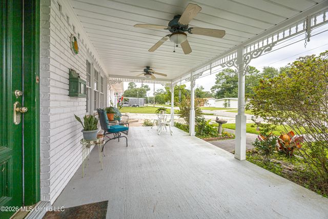 1 40th Street, Gulfport, MS 39507