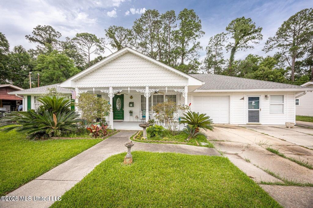 1 40th Street, Gulfport, MS 39507
