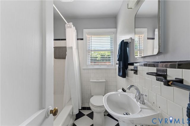 2107 Lennox Rd, Henrico, VA 23228
