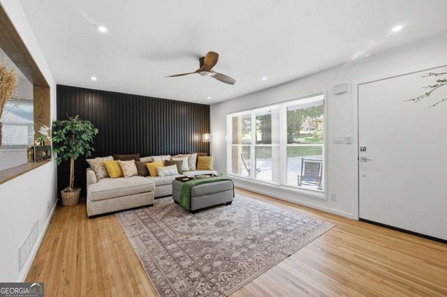 2424 Hanford Drive SW, Atlanta, GA 30315