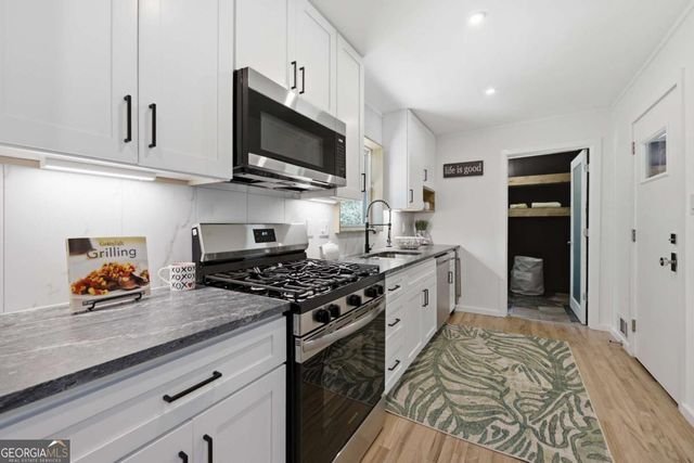 2424 Hanford Drive SW, Atlanta, GA 30315