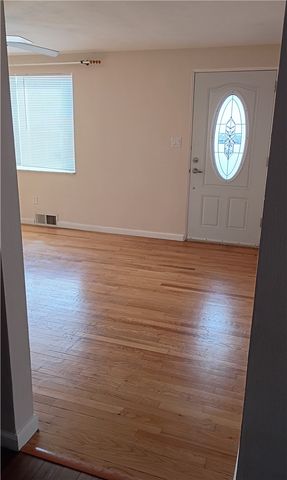 1115 Cascade Dr, West Homestead, PA 15120