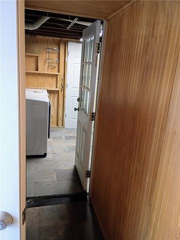 1115 Cascade Dr, West Homestead, PA 15120