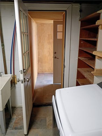 1115 Cascade Dr, West Homestead, PA 15120