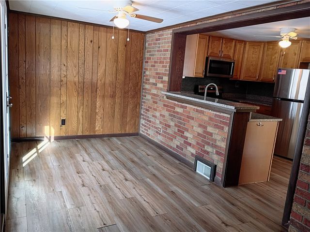 1115 Cascade Dr, West Homestead, PA 15120