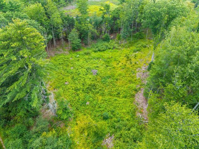 19 Scruton Pond Road, Barrington, NH 03825