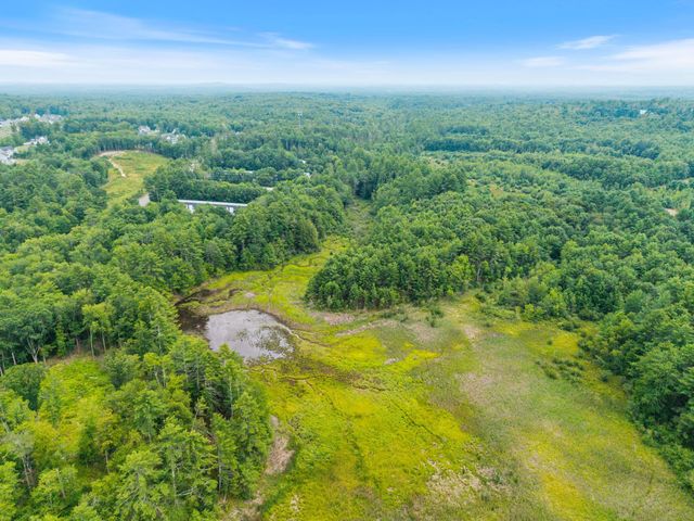 19 Scruton Pond Road, Barrington, NH 03825