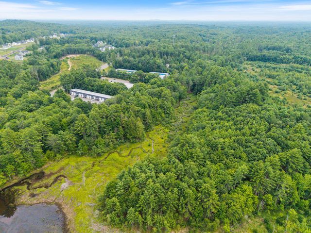 19 Scruton Pond Road, Barrington, NH 03825
