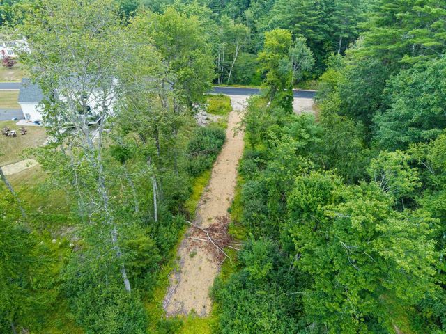 19 Scruton Pond Road, Barrington, NH 03825