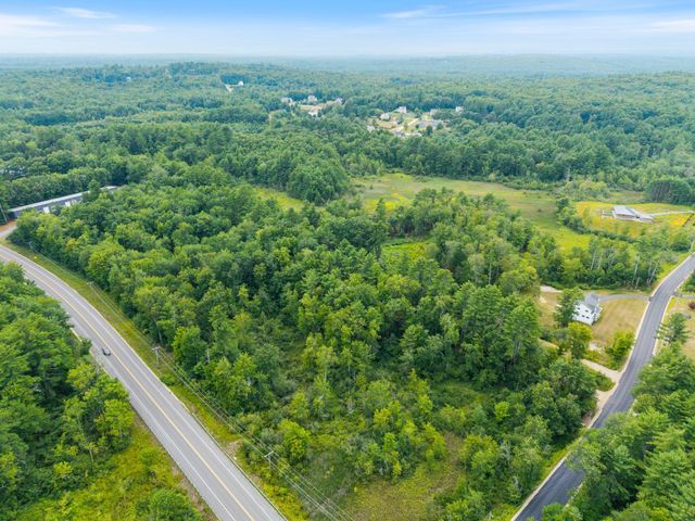19 Scruton Pond Road, Barrington, NH 03825