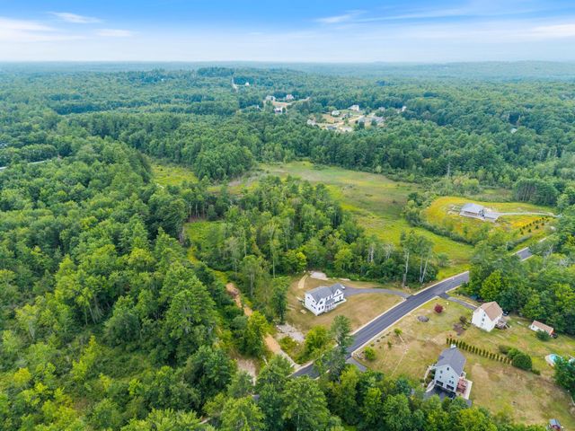 19 Scruton Pond Road, Barrington, NH 03825