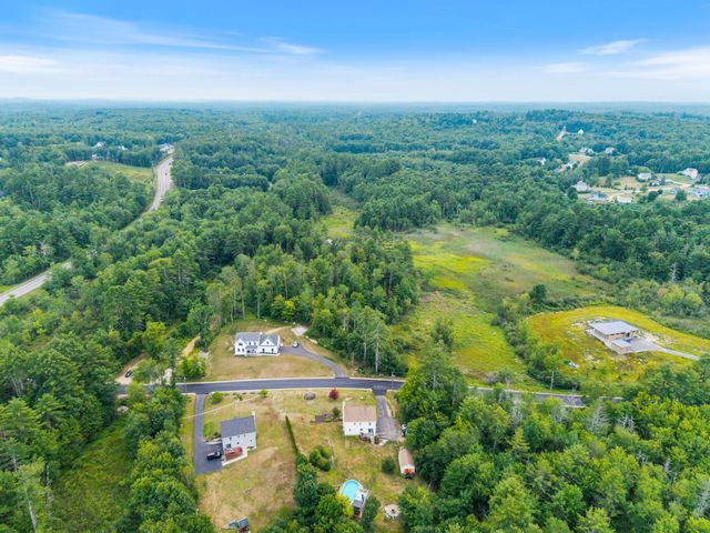 19 Scruton Pond Road, Barrington, NH 03825