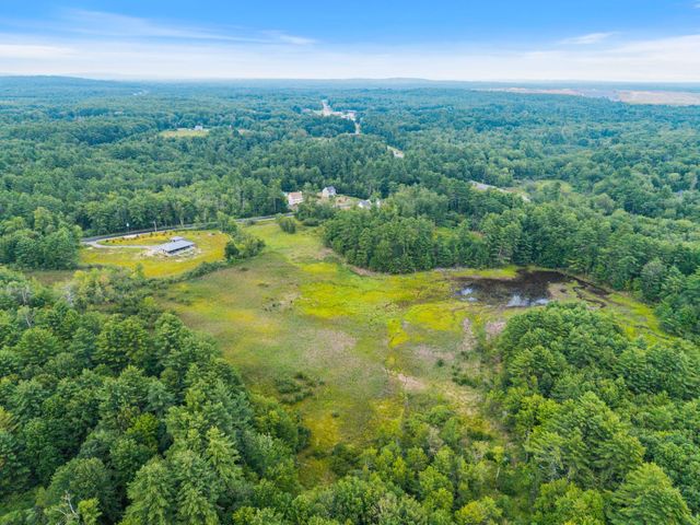 19 Scruton Pond Road, Barrington, NH 03825