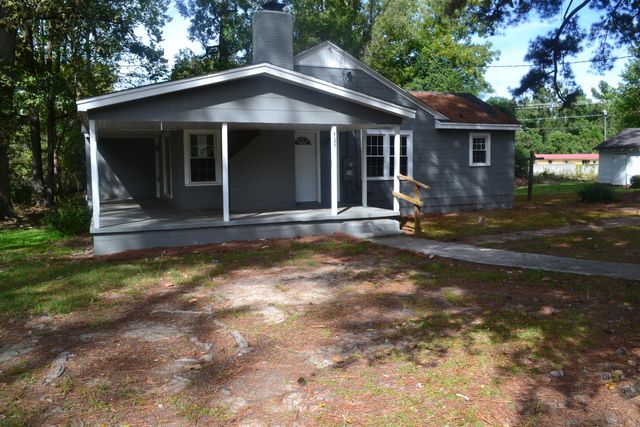 121 Park Avenue, Olanta, SC 29114