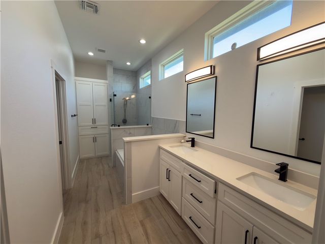 7721 Nadia Dr, Corpus Christi, TX 78414