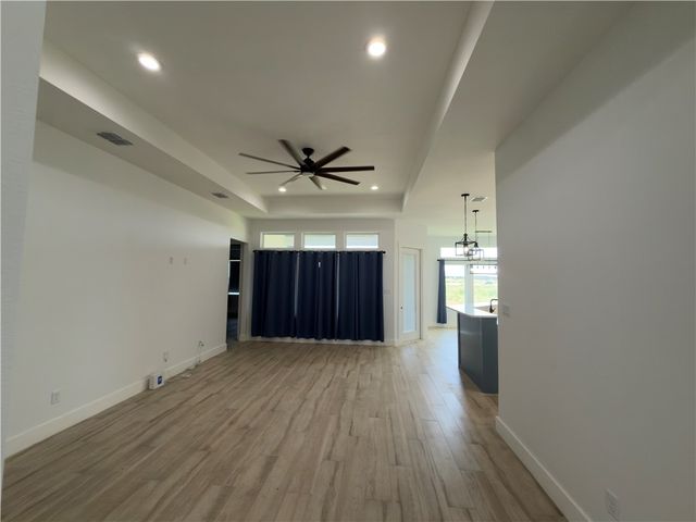 7721 Nadia Dr, Corpus Christi, TX 78414