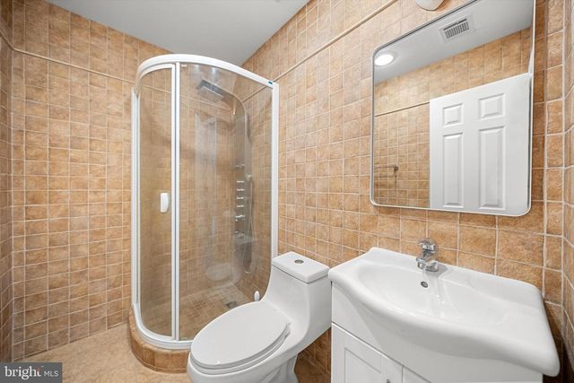 2303 MCCORMICK RD, Rockville, MD 20850