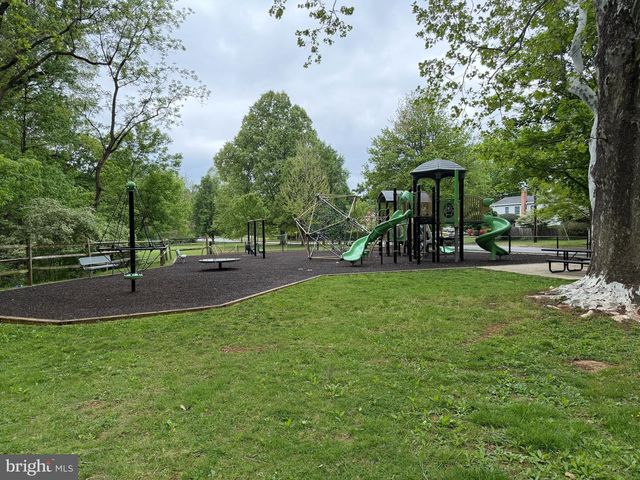 2303 MCCORMICK RD, Rockville, MD 20850