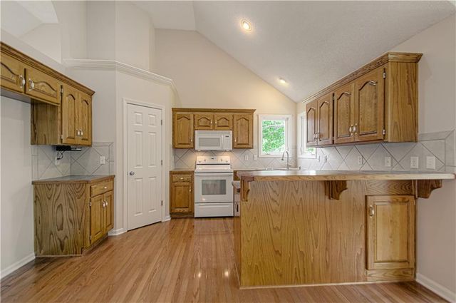 520 E Parma Way Street, Gardner, KS 66030