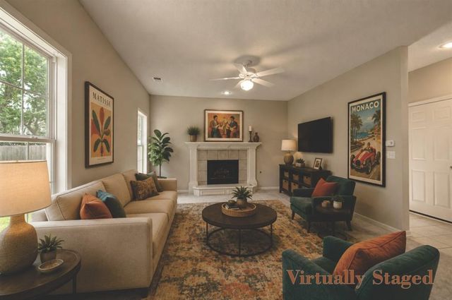 520 E Parma Way Street, Gardner, KS 66030
