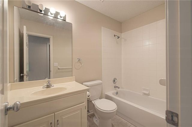 520 E Parma Way Street, Gardner, KS 66030