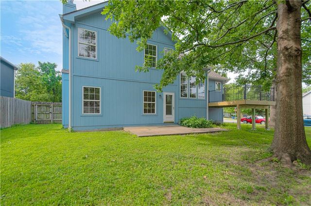 520 E Parma Way Street, Gardner, KS 66030