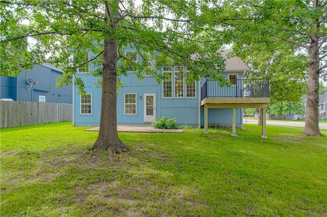 520 E Parma Way Street, Gardner, KS 66030