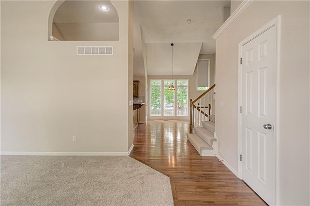 520 E Parma Way Street, Gardner, KS 66030