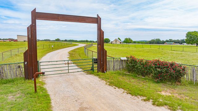 6363 E Fm 1188, Bluff Dale, TX 76433