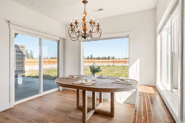 16612 W ROLLING HILLS ESTATES Ln, Cheney, WA 99004