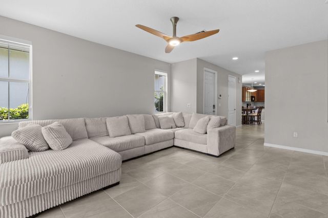 5319 Falcon Trail, Davie, FL 33314