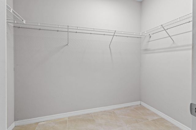 5319 Falcon Trail, Davie, FL 33314