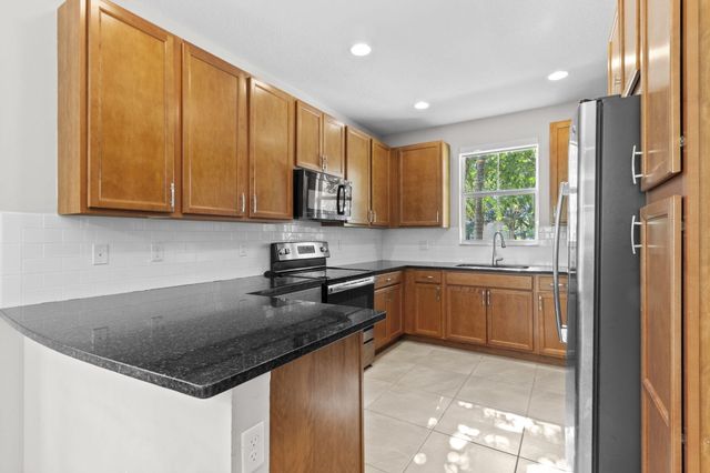 5319 Falcon Trail, Davie, FL 33314