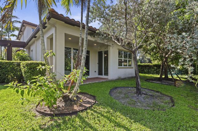 5319 Falcon Trail, Davie, FL 33314