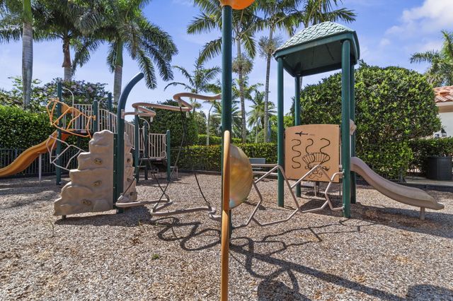 5319 Falcon Trail, Davie, FL 33314