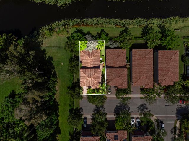 5319 Falcon Trail, Davie, FL 33314