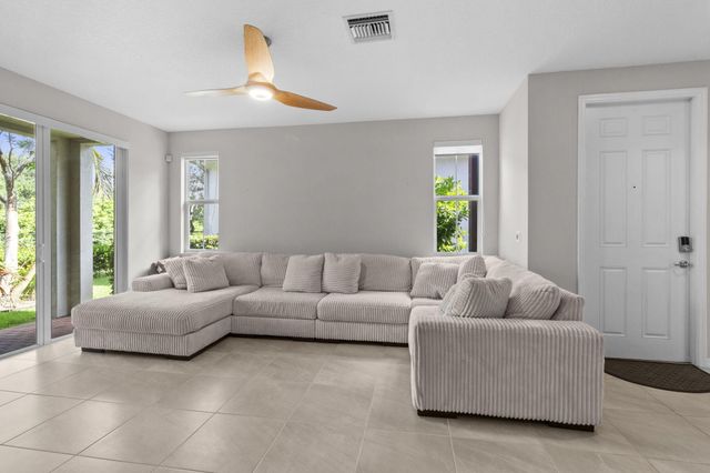 5319 Falcon Trail, Davie, FL 33314