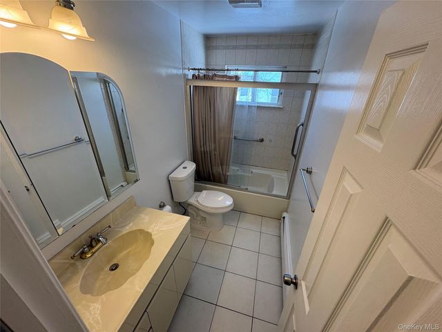 16 Linden Street, Coram, NY 11727