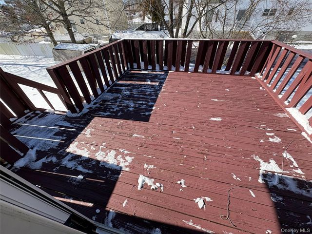 16 Linden Street, Coram, NY 11727