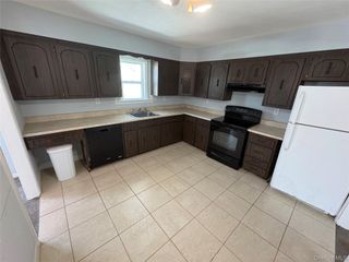 16 Linden Street, Coram, NY 11727