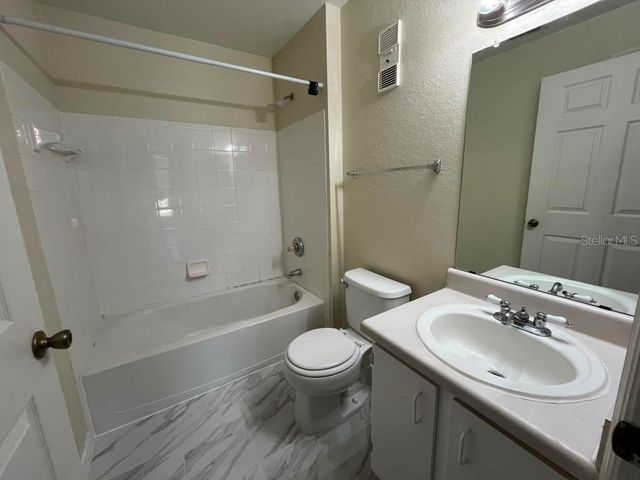13025 MULBERRY PARK DRIVE 332, Orlando, FL 32821