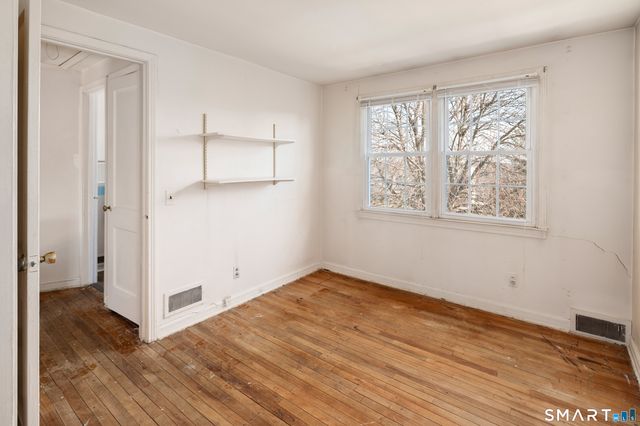 221 Sylvan Knoll Road, Stamford, CT 06902