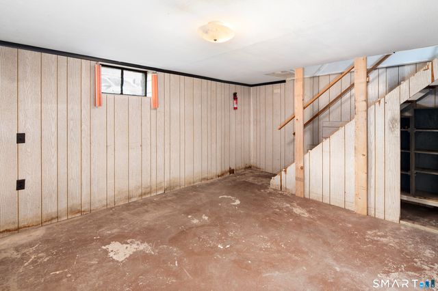 221 Sylvan Knoll Road, Stamford, CT 06902